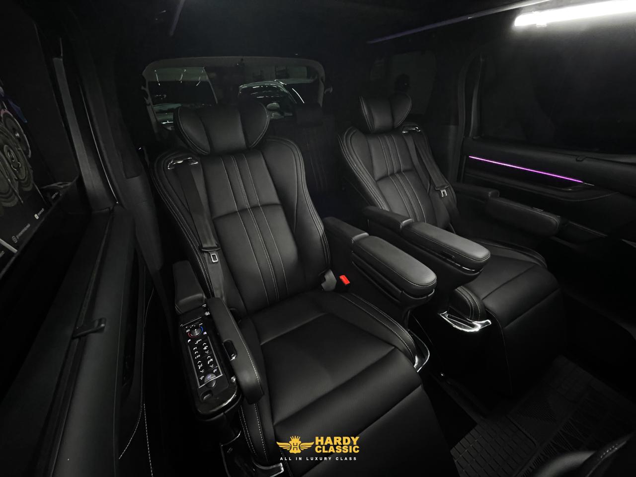 Lexus LM 